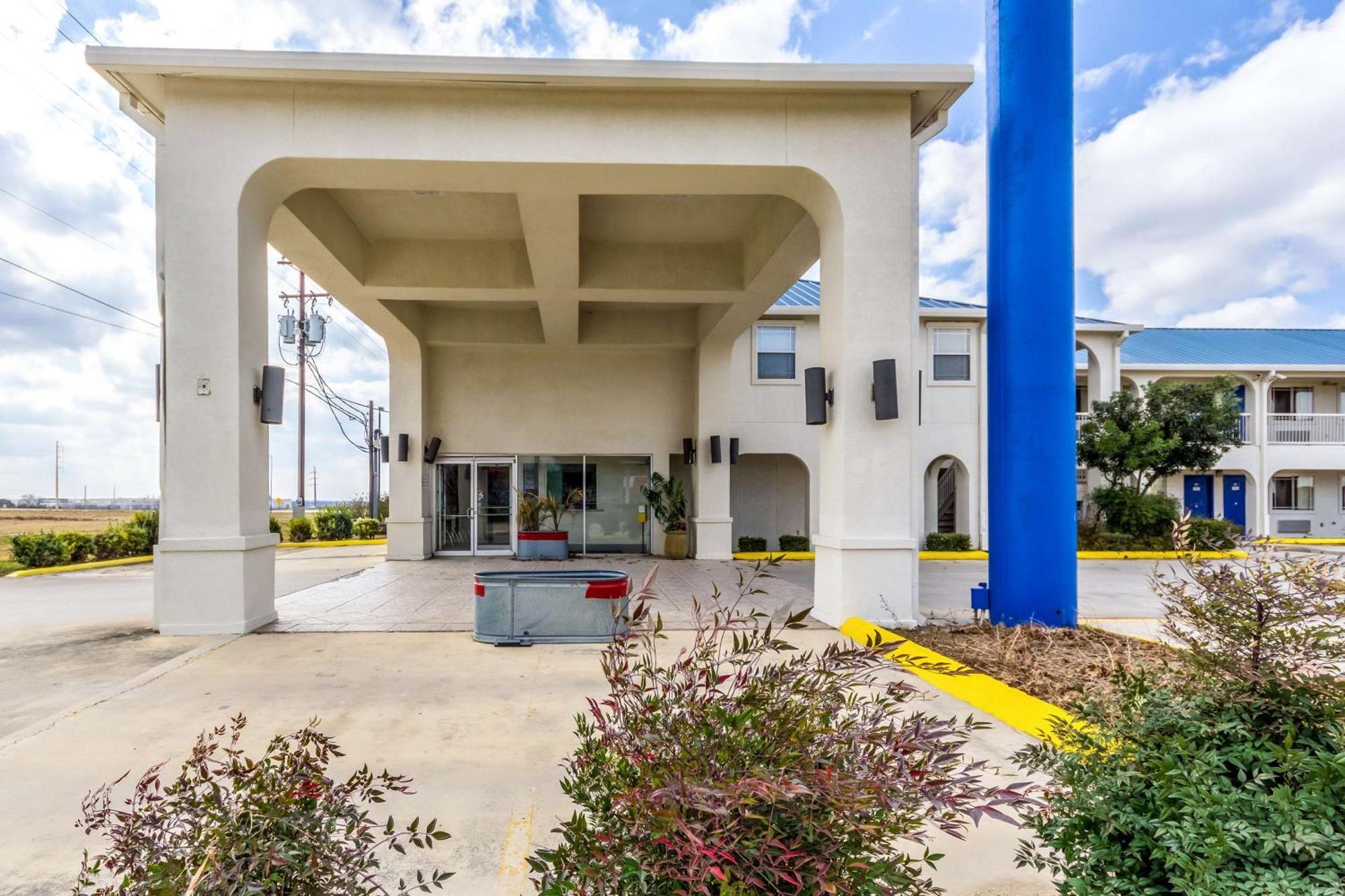 Motel 6 Seguin Tx Esterno foto