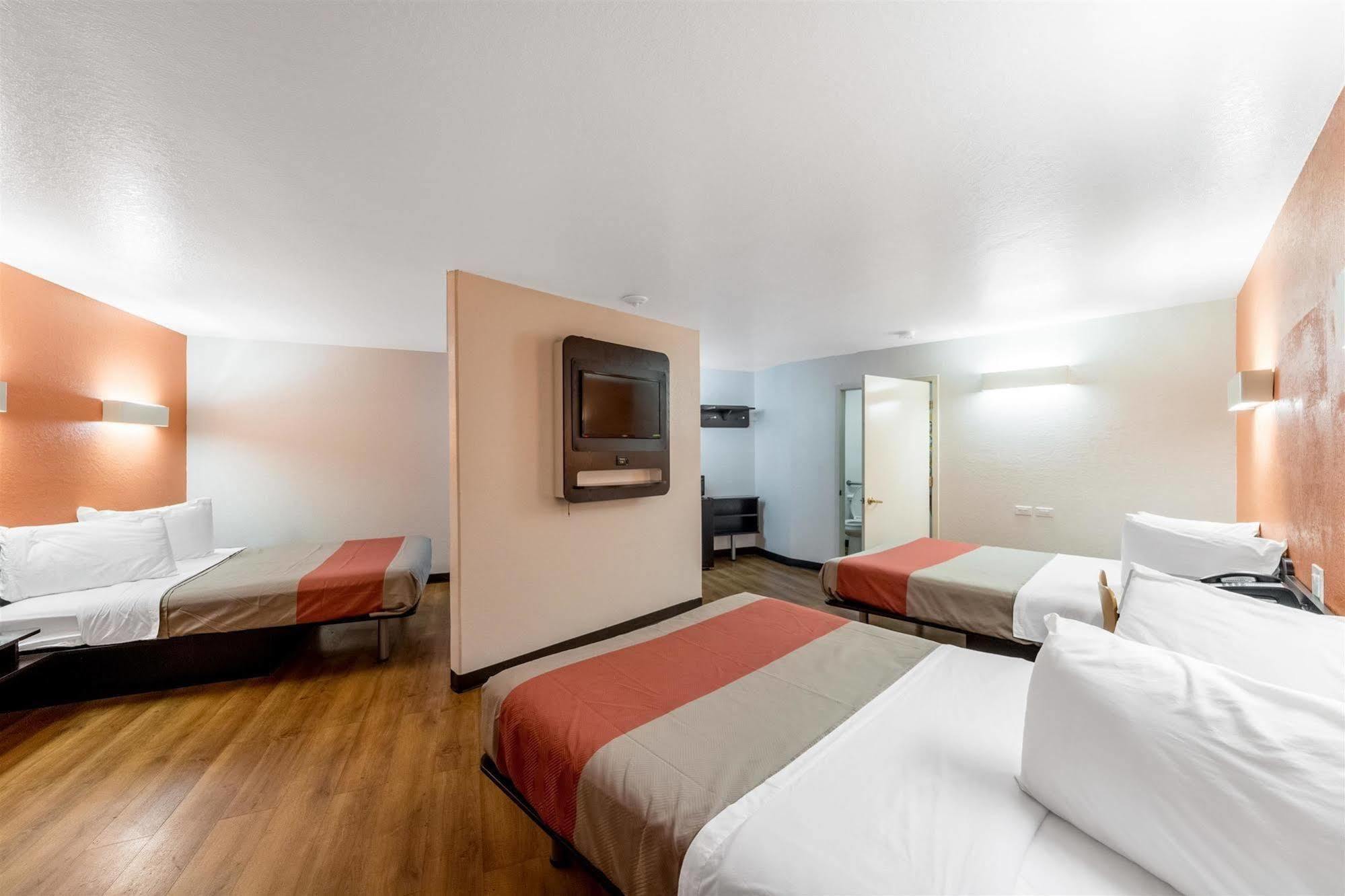 Motel 6 Seguin Tx Esterno foto